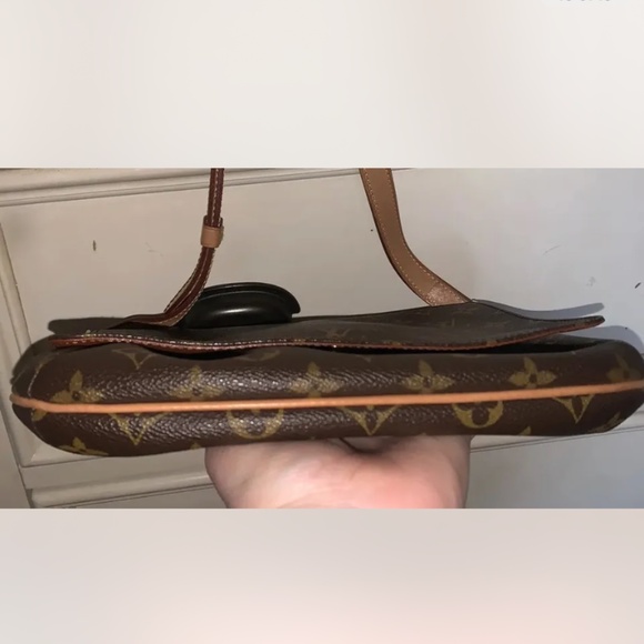 EUC VINTAGE authentic vintage LOUIS VUITTON Monogram Musette Tango. 🤎✨SALE!✨ - Picture 8 of 15